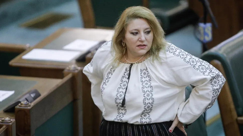 Contestația Dianei Șoșoacă a fost respinsă. Nu mai poate reprezenta Parlamentul 3 luni