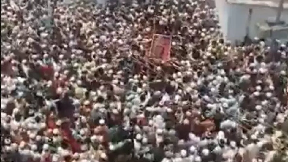 Funeralii cu peste 10.000 de persoane în India - Reguli sanitare, ignorate în țara decimată de pandemia de COVID-19