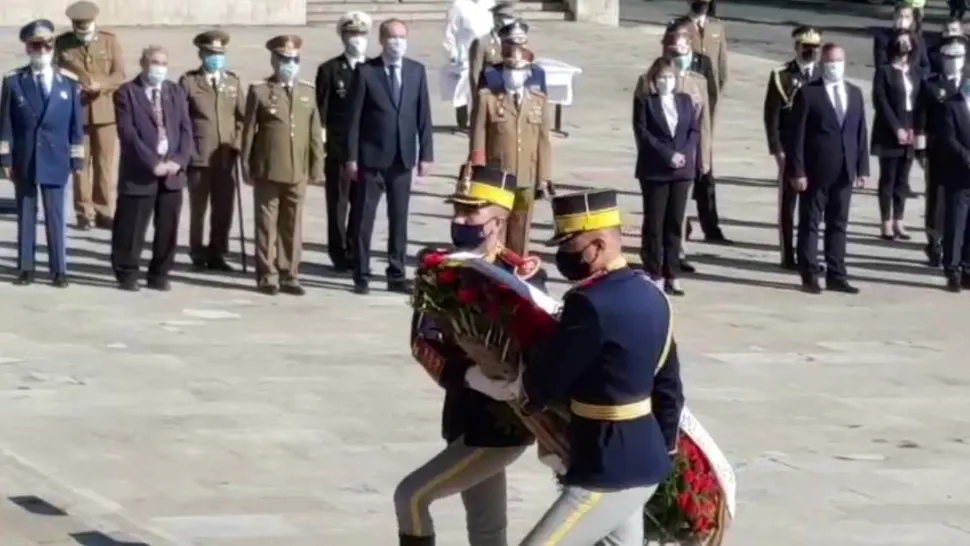 Ziua Europei, sărbătorită de oficialii români - Șefa Senatului și ministrul Apărării au depus coroane la Monumentul Eroilor Neamului