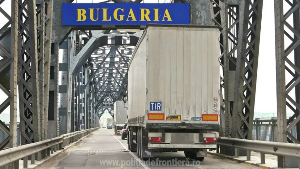 Traficul automarfarelor în PTF Giurgiu, îngreunat de lucrările de asfaltare ale bulgarilor