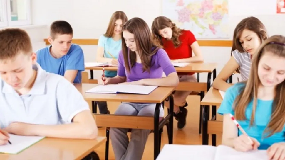 Elevii cer Guvernului să dea curs revendicărilor profesorilor și să stabilească o procedură de urgență pentru Bacalaureat