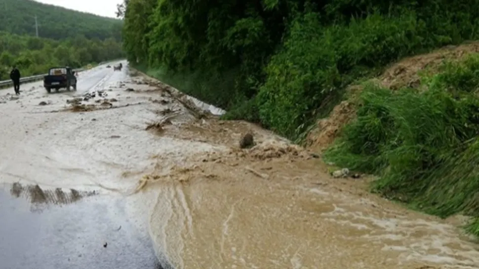 Un bărbat a murit după ce a fost surprins de o viitură, în Prahova