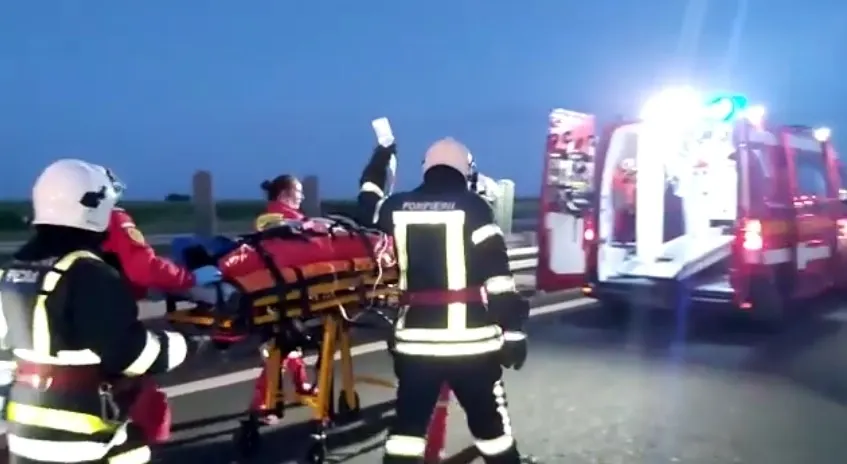 Carambol pe un drum județean din Sibiu. O fetiță de 8 ani a ajuns la spital