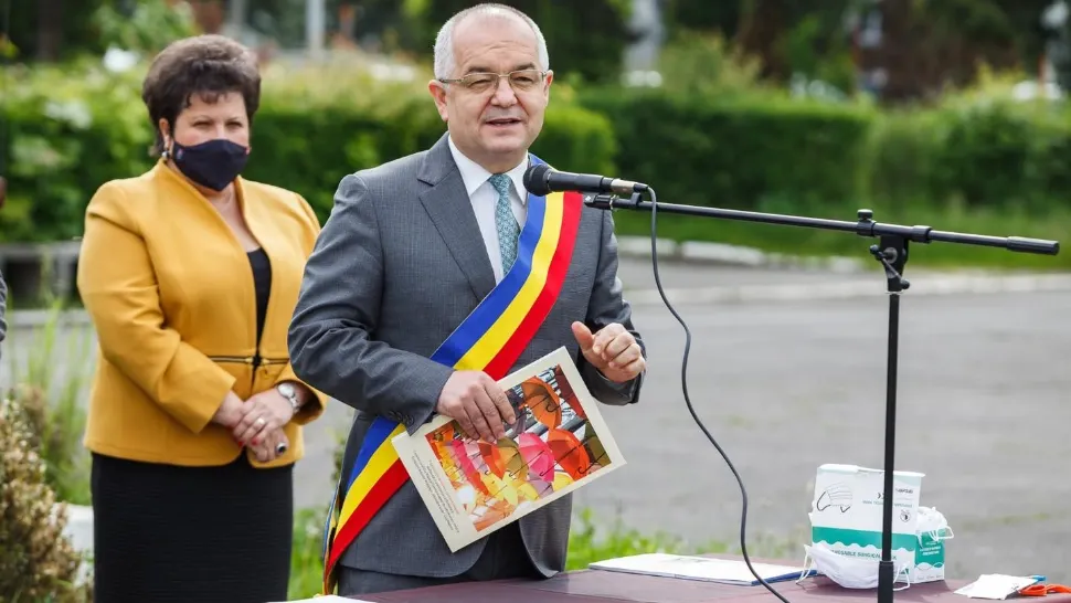 CULISELE STATULUI PARALEL. Emil Boc, de la premierul lui Traian Băsescu la omul din spatele lui Florin Cîțu