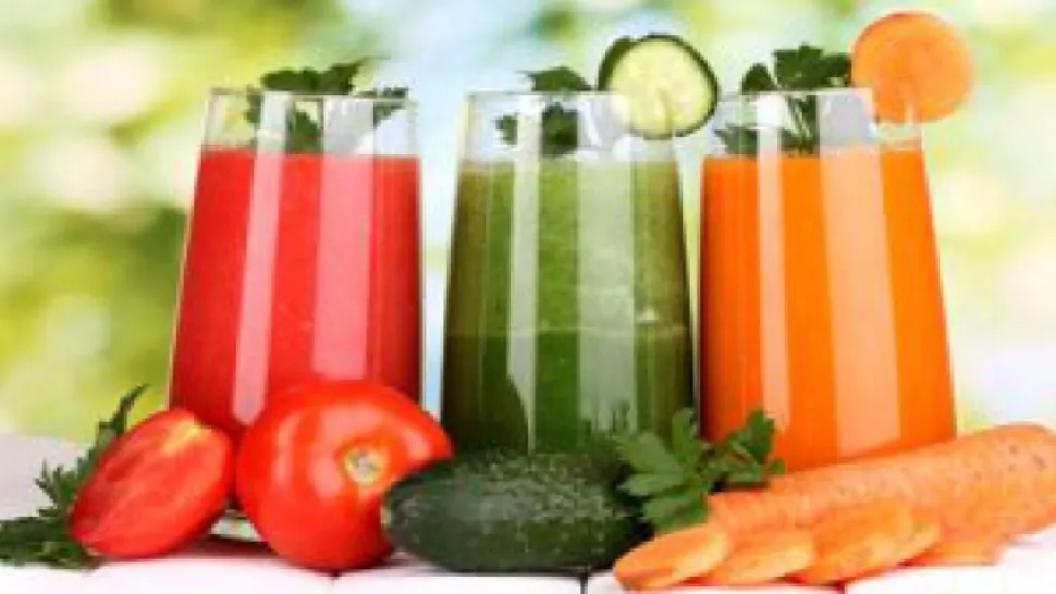 Dieta cu lichide: ce se întâmplă cu corpul tău când vrei să slăbeşti sau să îl detoxifici astfel