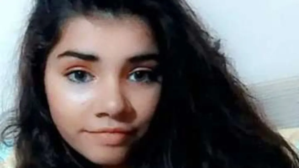 O adolescentă în vârstă de 16 ani este de NEGĂSIT! Asistentul maternal a alertat Poliția - Semnalmentele fetei
