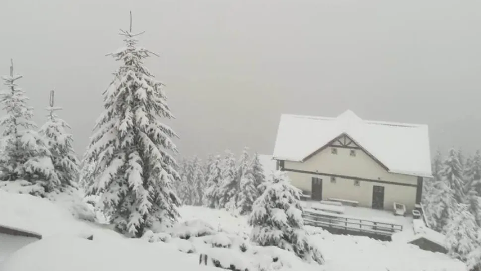 NINSOARE în munții Retezat și Parâng de 1 iunie - prima zi de vară! Avertisment pentru turiștii care vor să urce pe traseele montane - VIDEO