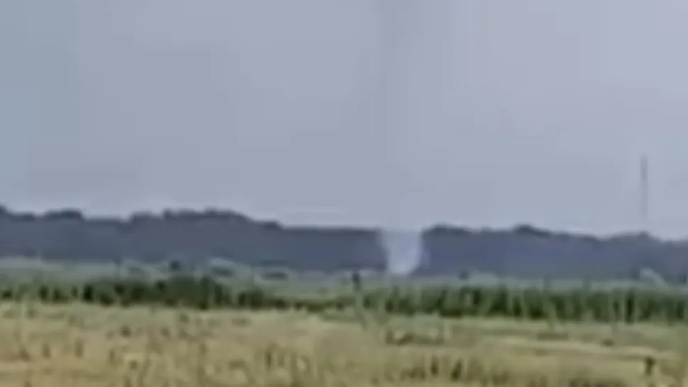 VIDEO 2 tornade au provocat panică în judeţele Tulcea şi Botoşani