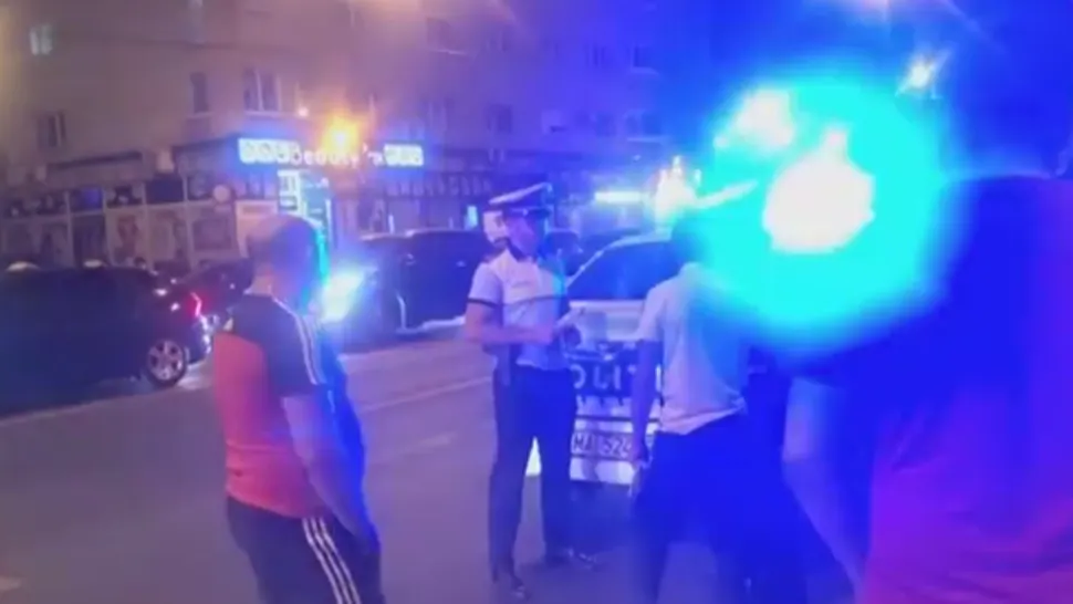Accident cu mașina de poliție - Trei persoane au fost rănite și au avut nevoie de îngrijiri medicale