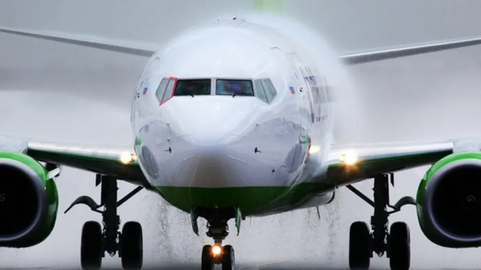 Incident aviatic: avion Boeing 737 de tip cargo, aterizare forțată