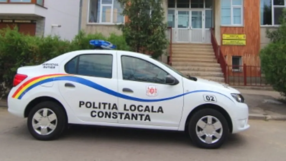 Caz tulburător, în Constanța: femeie dezbrăcată, găsită de polițiști pe stradă. Detaliul care a șocat 