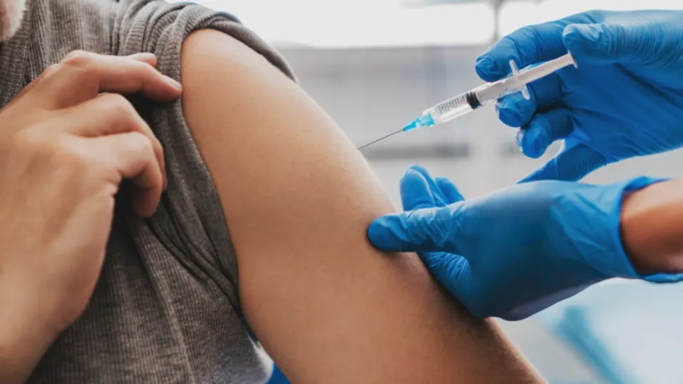 România a atins pragul de 25% imunizare. 15.600 de români s-au vaccinat în ultimele 24 de ore, 