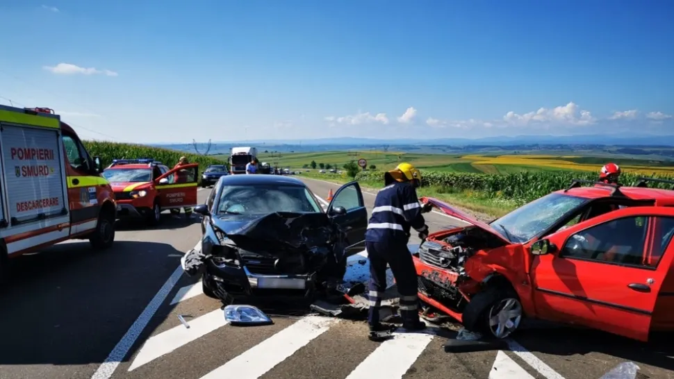  Accident VIOLENT pe E85 cu victime multiple. PERICOL generat de scurgerile de carburanți pe șosea