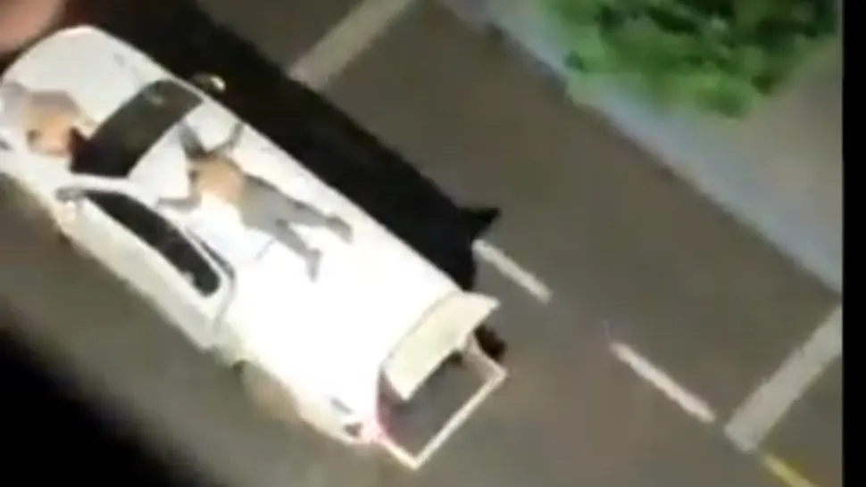 VIDEO Jaf ca în filme, la o bancă din Brazilia: ostatici legați de plafoanele mașinilor, secție de poliție înconjurată de infractori