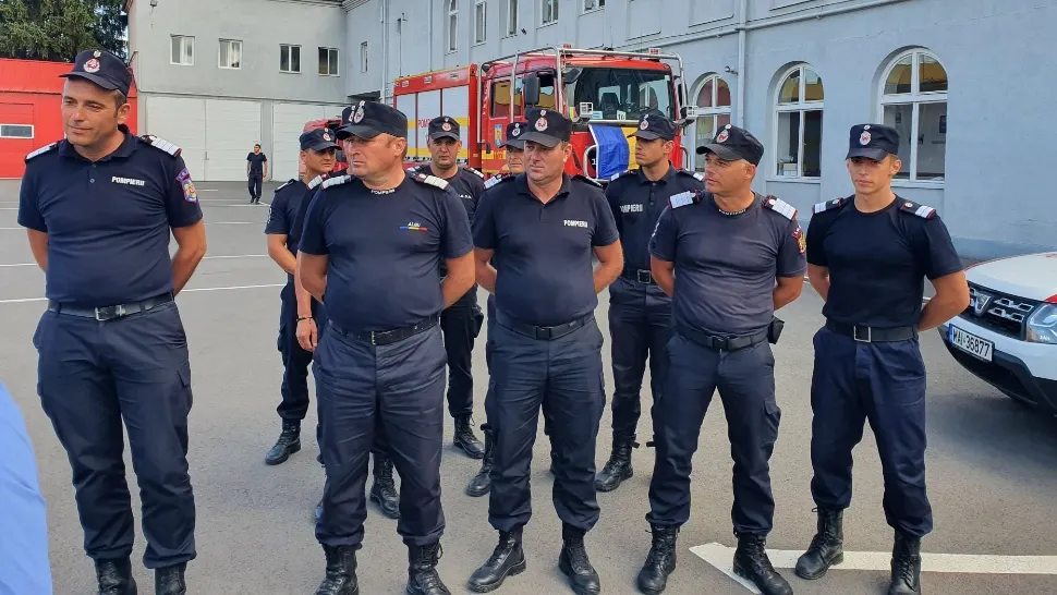 Cei 10 pompieri care se întorceau acasă din misiunea din Grecia - INTERVENȚIE urgentă la un accident rutier la intrarea în Tg. Mureș