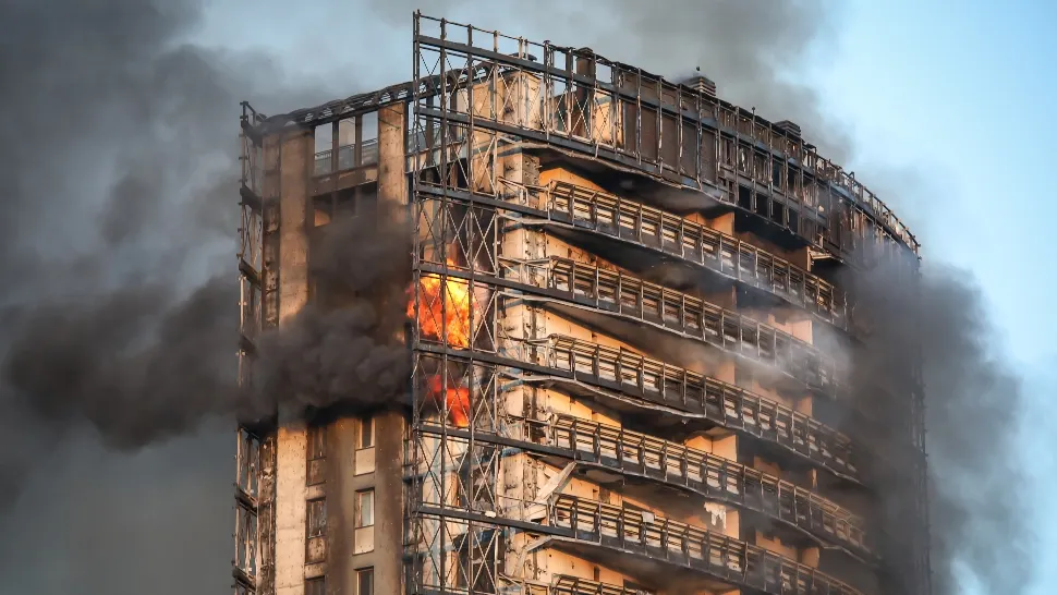 INCENDIU devastator, la Milano: un bloc de 20 de etaje a ars ca o torță - mai multe victime - Imagini DRAMATICE