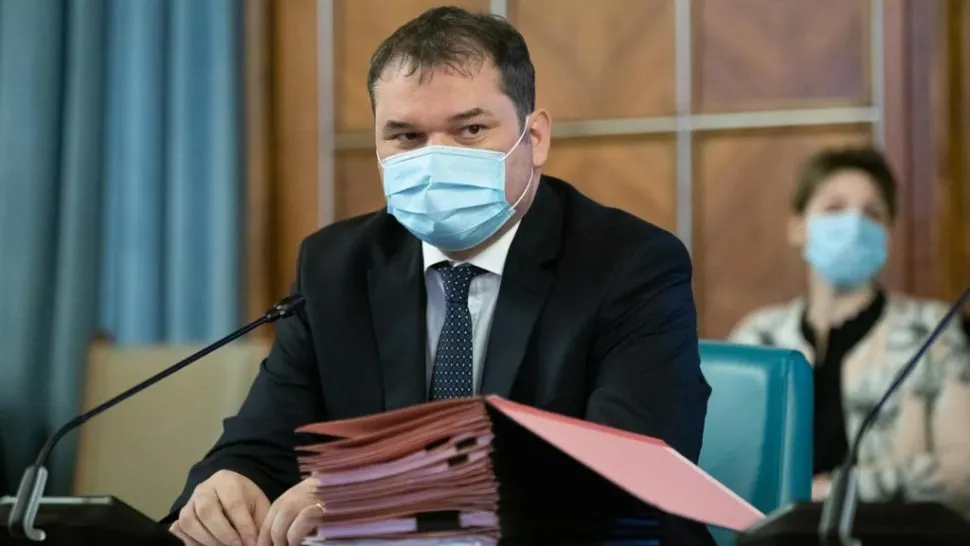 Ministrul Cseke Attila, anunț ÎNGRIJORĂTOR: Peste 20.000 de cazuri pe zi, după 15 octombrie. Tot mai multe spitale devin unități EXCLUSIVE Covid