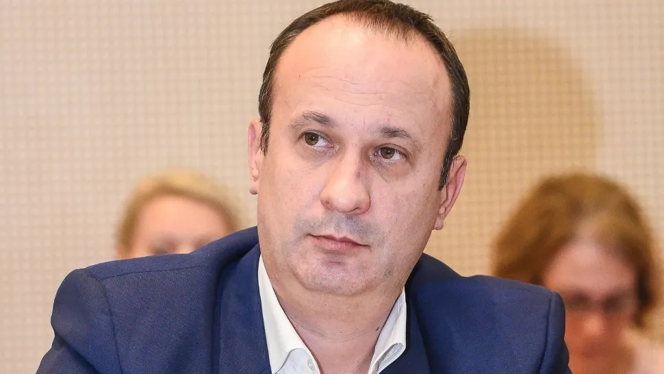 MILIARDELE din spatele scandalului politic - Cum arată CALCULELE experților și ce ar trebui să știe românii