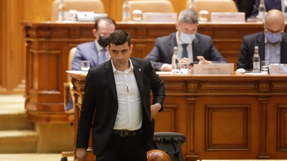 George Simion, către guvernanți: ”Mimați reforme, vă jucați cu sănătatea națiuni. Sunteți asasinii națiunii României”