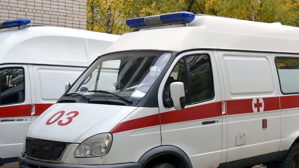 La un pas de tragedie, în Marea Britanie. Copil operat de urgență după ce a înghițit magneți pentru o provocare de pe TikTok