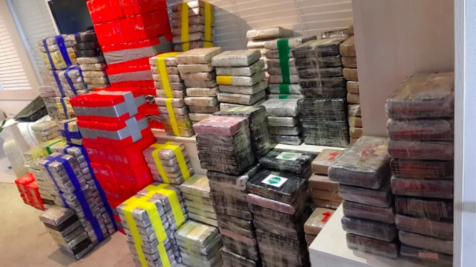 VIDEO | Peste 2 tone de cocaină, confiscate de pe un iaht în largul Angliei
