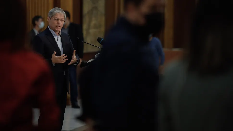 Culisele statului paralel | Biografia controversată a enigmaticului Dacian Cioloș - legătura cu Serviciile