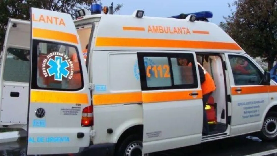 TRAGEDIE în centrul Ploieștiului: Bărbat, accidentat MORTAL de un troleibuz