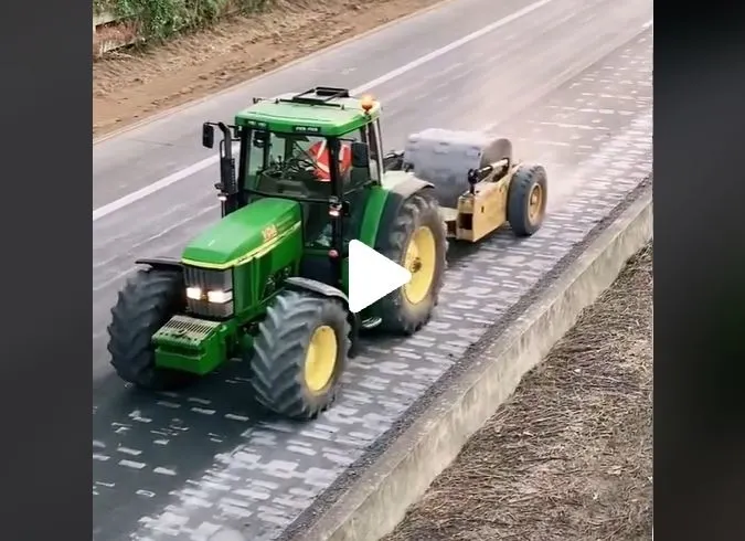 VIDEO – Un român a rămas uimit de ce fac nemții pe autostradă – A scos telefonul și a filmat totul: “Risipă din bani publici. Să ia exemplu de la noi”