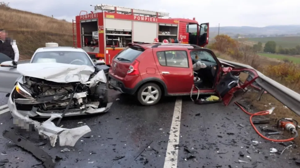 Accident grav între Cluj şi Oradea. O femeie a murit în urma unui impact devastator