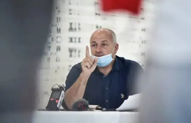 VIDEO | Romeo Dunca, șeful Consiliului Județean Caraș Severin, pilot de elicopter pentru Leo Magnatu