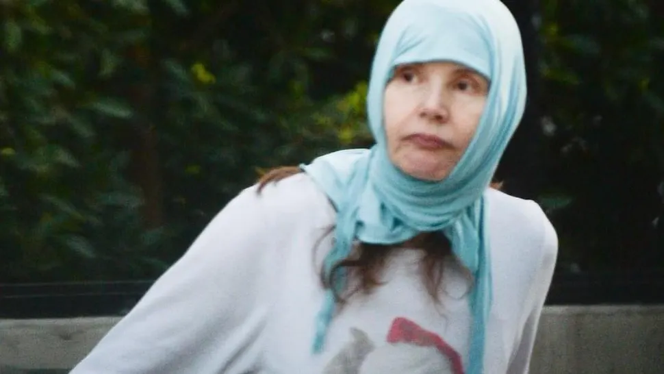 A fost considerată una dintre cele mai frumoase actriţe de la Hollywood. Astăzi nimeni nu o poate recunoaşte