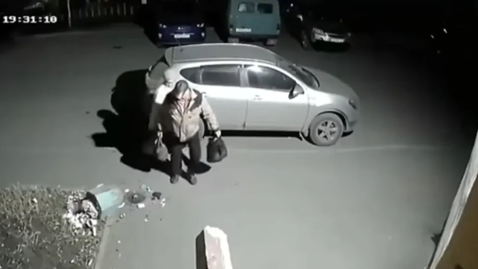 VIDEO Lecție de CIVILIZAȚIE dată de un copil unor bătrâni - Imaginile, VIRALE pe net