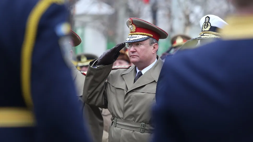 Nicolae Ciucă i-a predat mandatul lui Vasile Dîncu la Ministerul Apărării