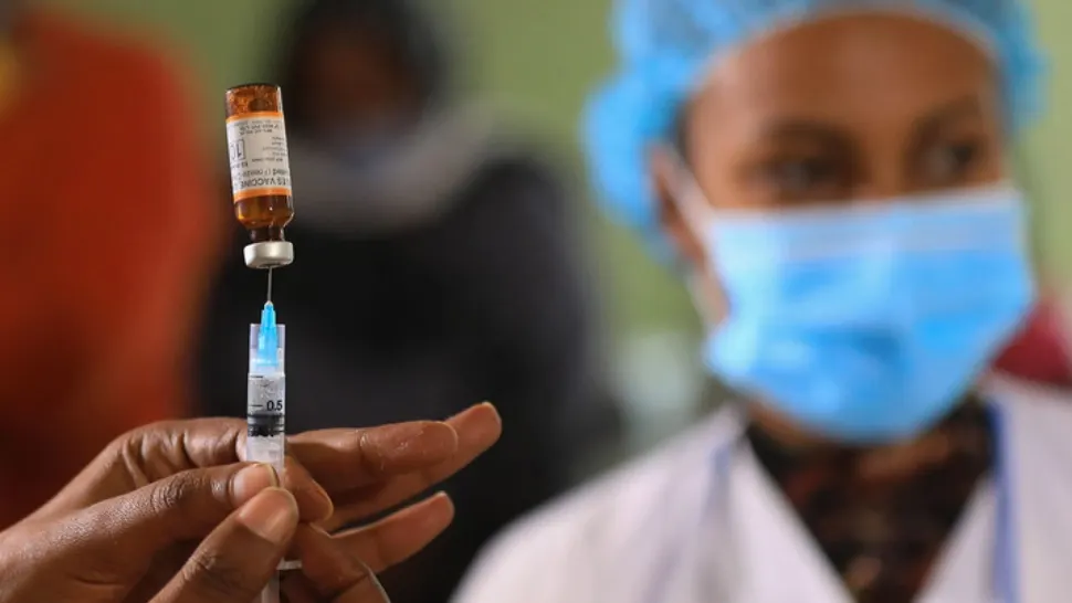 SEMNALE de alarmă din partea OMS! Doar 1 din 4 angajați sanitari este VACCINAT aici 