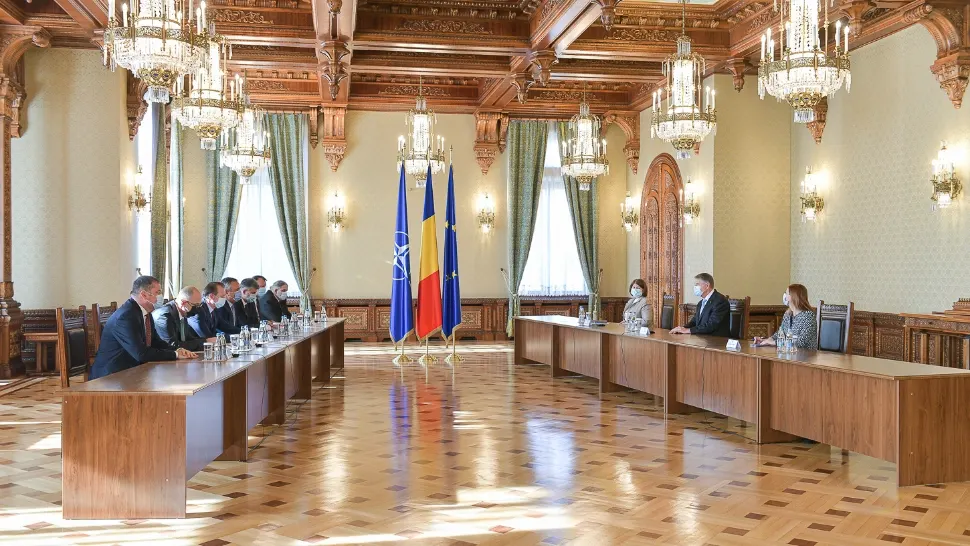 VIDEO | Iohannis, la masa negocierilor cu PSD: „E bine că am ajuns în faza asta. Mulțumesc, băieți!”