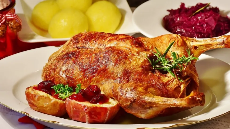 Alimentele pe care le consumi de Sărbători care îți pun sănătatea în pericol - otravă pentru organism