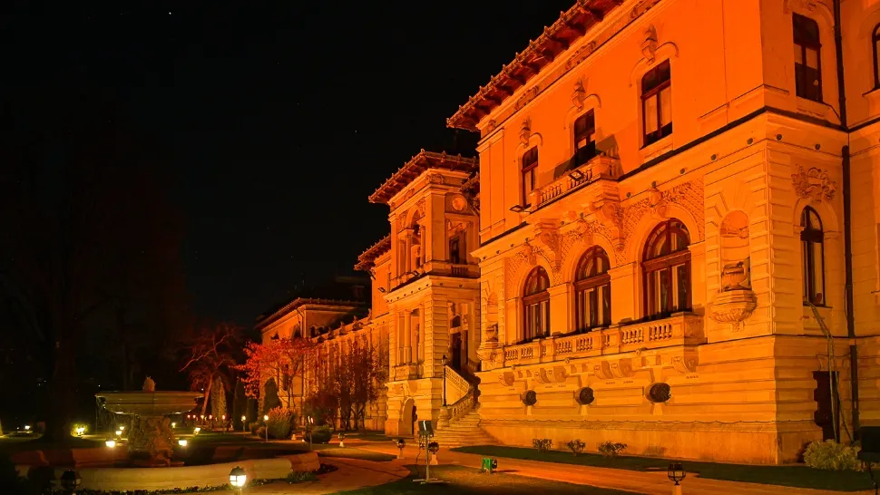 Palatul Cotroceni, iluminat în portocaliu - Câte violențe împotriva femeilor și fetelor din România au fost raportate în 2020