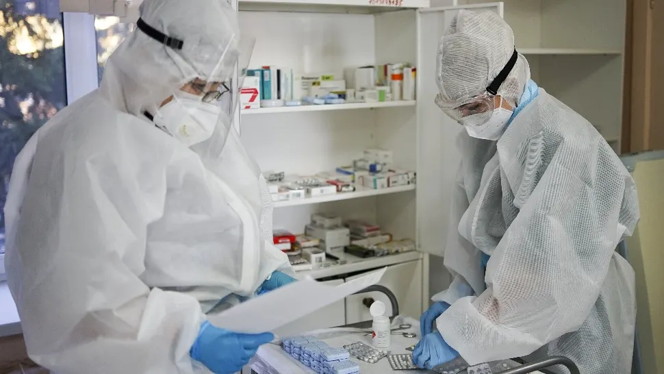 În spitalele din Vâlcea au fost aduși roboți dezinfectanţi: „Pot inactiva virusul în 10 – 12 secunde”