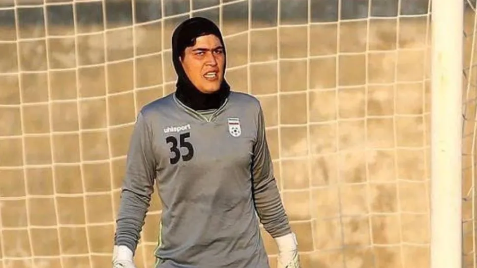 SCANDAL în fotbal! Iranienii acuzaţi că portăriţa naţionalei feminine ar fi bărbat