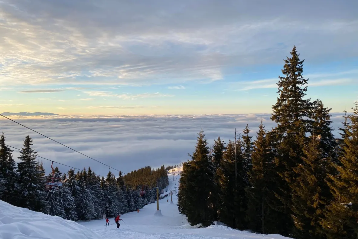 Spectacolul naturii, văzut de pe schiuri. Imaginile te lasă fără cuvinte