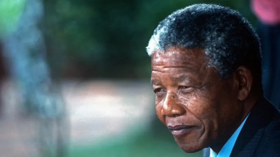 Licitaţie controversată în memoria lui Nelson Mandela. Obiectul scos la vânzare a născut dispute 