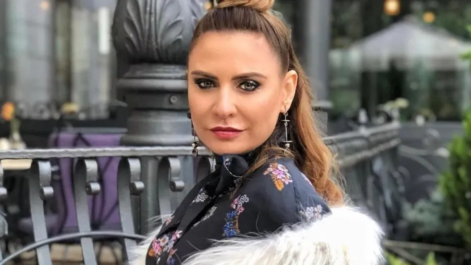 Adina Buzatu, despre cum trebuie să ne îmbrăcăm în noaptea dintre ani - Cum arată ținuta fără cusur pentru REVELION
