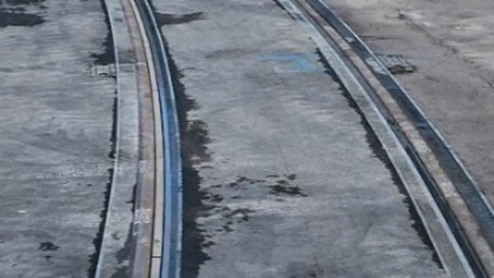 Tragedie, în Capitală: două tramvaie s-au lovit frontal, după ce unul a deraiat - 3 victime