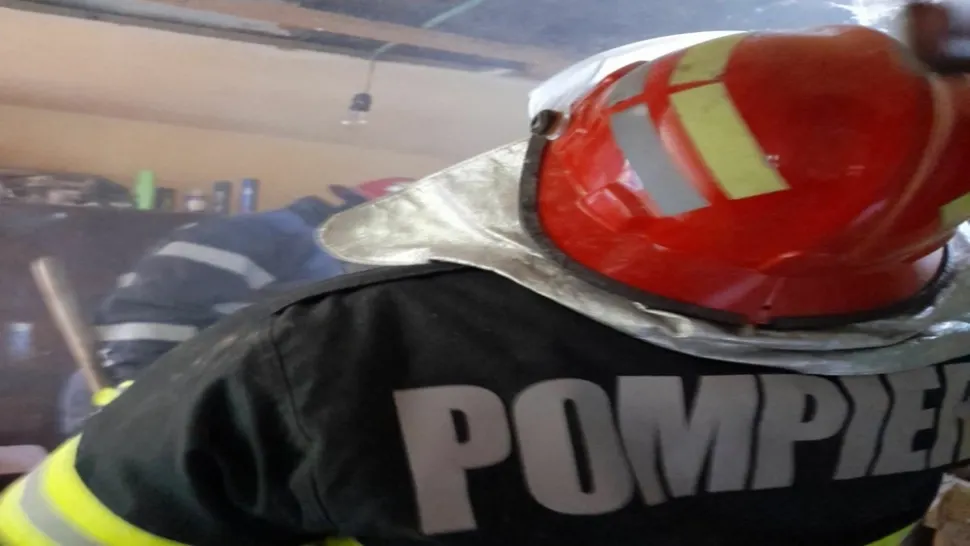 Incendiu DEVASTATOR în Iași: 2 persoane au fost găsite CARBONIZATE, un bărbat rănit