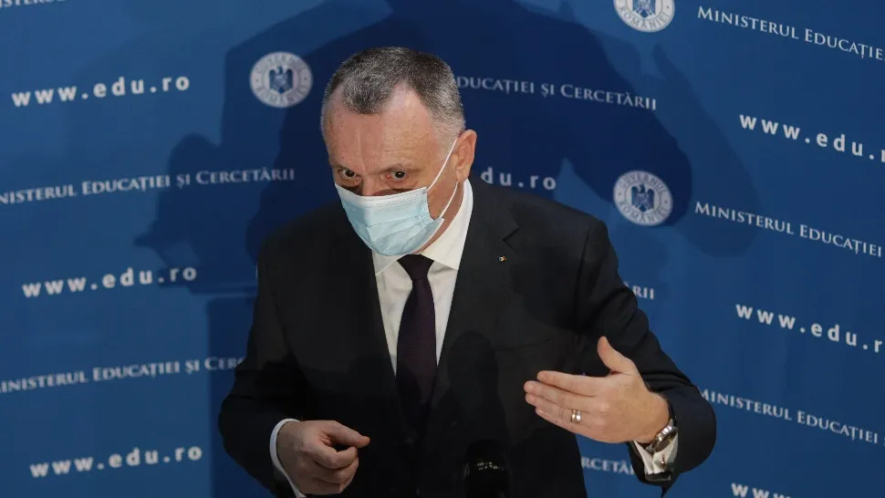 Sorin Cîmpeanu, despre decizia ca o clasă să treacă în online la 3 cazuri de COVID-19, și nu la unul: Lucru pe care mai puțini îl cunosc 