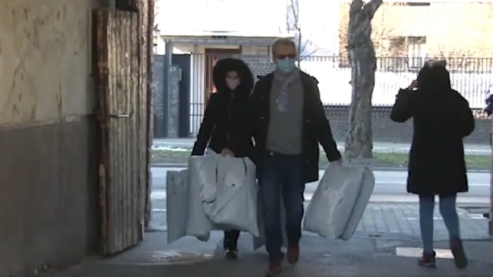 Protestul PĂTURILOR la Spitalul din Timișoara, în semn de solidaritate față de bolnavii care stau în frig