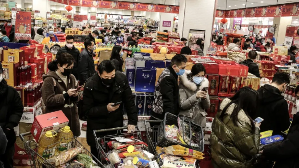 Chinezii sunt avertizați să nu cumpere din străinătate de teama OMICRON. Covid-19 amenință Jocurile Olimpice și Noul An Chinezesc 