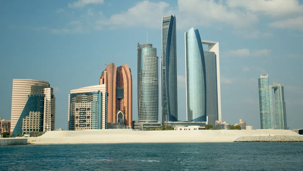 VIDEO | Atac cu drone în Abu Dhabi: 3 persoane au fost ucise, iar alte 6 rănite. Cine a revendicat atentatul