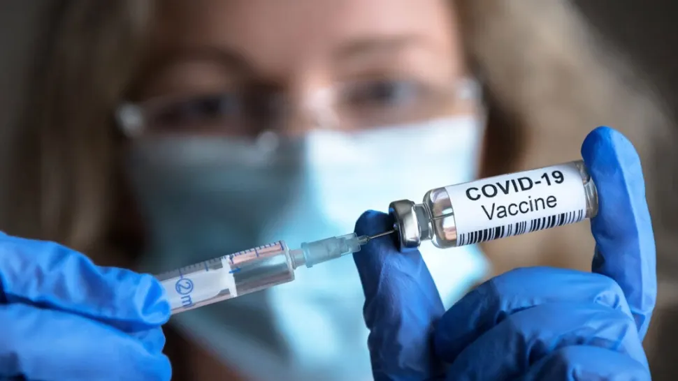 Experţii medicali din Anglia NU cred că este încă necesară administrarea unei a patra doze de vaccin anti-COVID-19