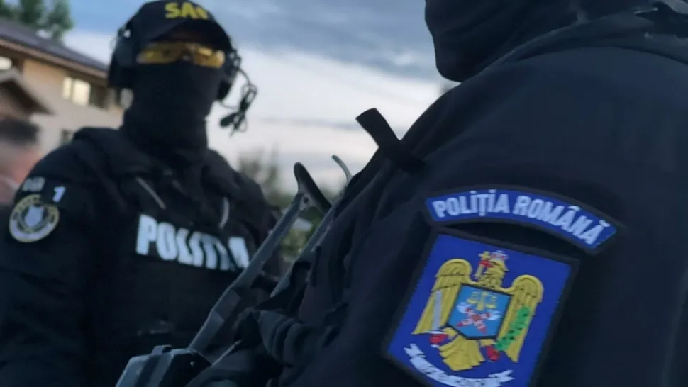 VIDEO/ Percheziții la două școli din județul Călărași, într-un dosar de DELAPIDARE